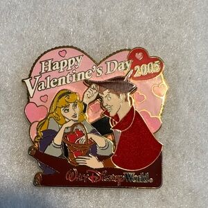 Disney 2005 limited edition Valentine's Day Pin